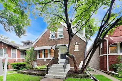 5012 N Tripp Avenue, Chicago, IL 60630 - Photo 1