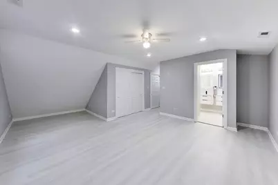 5012 N Tripp Avenue, Chicago, IL 60630 - Photo 13