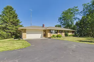 3862 Westfield Rd, Winnebago, IL 61088 - Photo 15