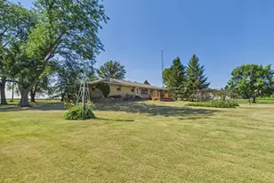 3862 Westfield Rd, Winnebago, IL 61088 - Photo 11