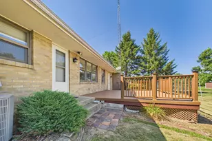 3862 Westfield Rd, Winnebago, IL 61088 - Photo 9