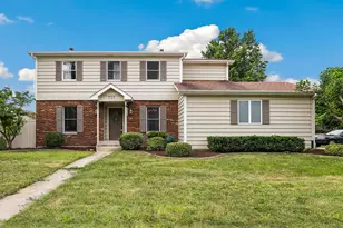 701 Deerwood Dr, Shorewood, IL 60404 - Photo 1