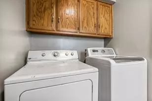 701 Deerwood Dr, Shorewood, IL 60404 - Photo 11
