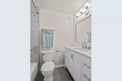 6933 N Kedzie Avenue #405, Chicago, IL 60645 - Photo 15