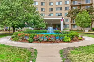 6933 N Kedzie Ave, Chicago, IL 60645 - Photo 27