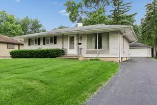 4812 Cumnor Rd, Downers Grove, IL 60515 - Photo 1