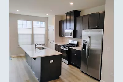 936 Jenkins Court, Wheeling, IL 60090 - Photo 5
