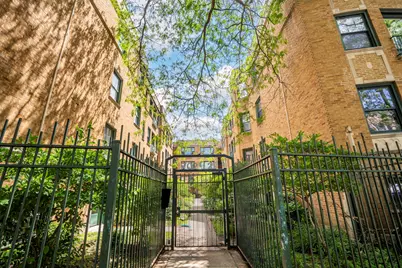7025 N Sheridan Road #1N, Chicago, IL 60626 - Photo 1