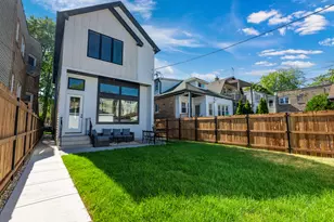 5747 N Maplewood Ave, Chicago, IL 60659 - Photo 35
