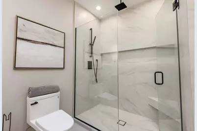 5747 N Maplewood Avenue, Chicago, IL 60659 - Photo 23