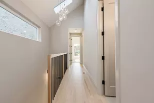 5747 N Maplewood Ave, Chicago, IL 60659 - Photo 17