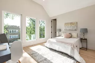 5747 N Maplewood Ave, Chicago, IL 60659 - Photo 29
