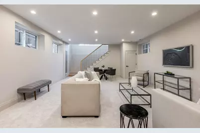 5747 N Maplewood Avenue, Chicago, IL 60659 - Photo 33