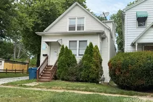 19 W 32nd St, Steger, IL 60475 - Photo 1