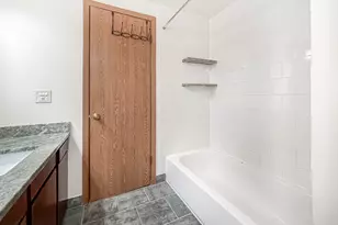 7214 W Wrightwood Ave, Elmwood Park, IL 60707 - Photo 15