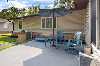 1095 Hickory Lane, Elk Grove Village, IL 60007 - Photo 21