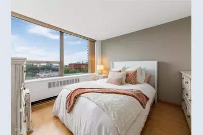 1455 N Sandburg Terrace #803, Chicago, IL 60610 - Photo 13