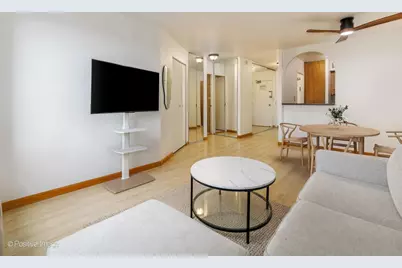1455 N Sandburg Terrace #803, Chicago, IL 60610 - Photo 5