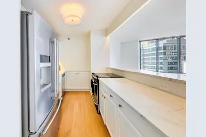 400 N La Salle Drive #1002, Chicago, IL 60654 - Photo 7