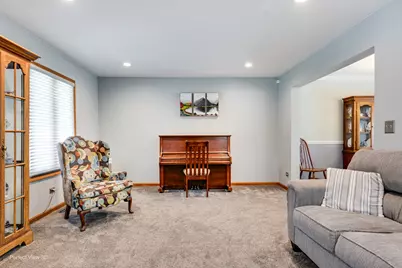 125 N Pleasant Road, Lake Zurich, IL 60047 - Photo 3