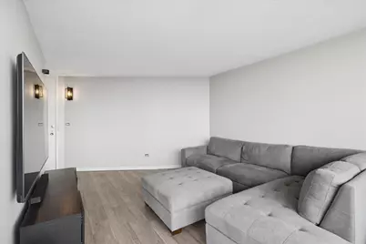 3925 Triumvera Drive #15G, Glenview, IL 60025 - Photo 11