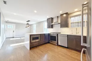2427 W Grenshaw St, Chicago, IL 60612 - Photo 3