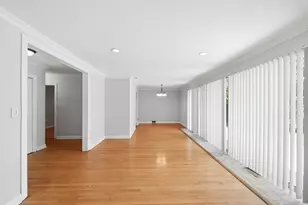 2117 Parkview Ct, Wilmette, IL 60091 - Photo 5
