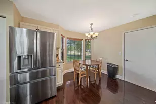 990 Pennwood Ln, Bolingbrook, IL 60440 - Photo 9