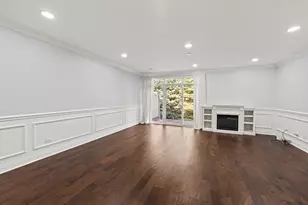 9332 S 79th Ave, Hickory Hills, IL 60457 - Photo 5