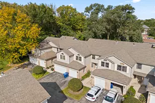 9332 S 79th Ave, Hickory Hills, IL 60457 - Photo 3