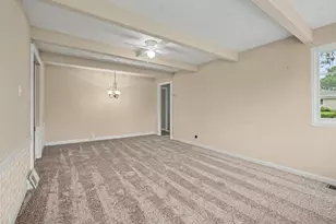 2104 Webb St, Crest Hill, IL 60403 - Photo 3