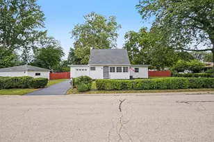 2104 Webb St, Crest Hill, IL 60403 - Photo 15