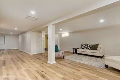 8517 W Carmen Avenue, Chicago, IL 60656 - Photo 23