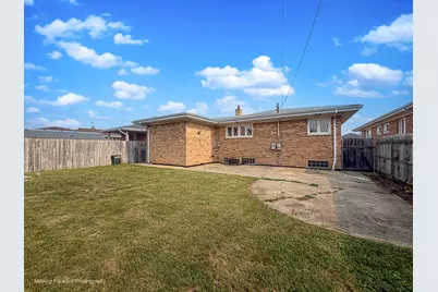 8517 W Carmen Avenue, Chicago, IL 60656 - Photo 5