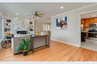 8517 W Carmen Avenue, Chicago, IL 60656 - Photo 7