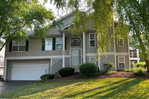 2201 Graystone Dr, Joliet, IL 60431 - Photo 1
