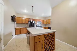319 S Hennepin Ave, Dixon, IL 61021 - Photo 11
