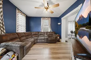 319 S Hennepin Ave, Dixon, IL 61021 - Photo 7