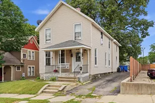 319 S Hennepin Ave, Dixon, IL 61021 - Photo 1
