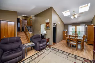 2268 Salisbury Dr, Naperville, IL 60565 - Photo 5