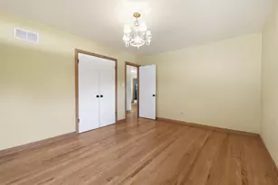 13 S School St, Mount Prospect, IL 60056 - Photo 17