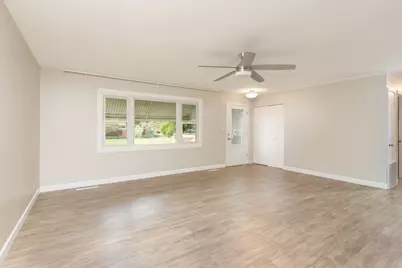 255 W Daniels Road, Palatine, IL 60067 - Photo 5