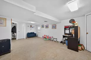 1162 Hyannis Cir, Carol Stream, IL 60188 - Photo 27