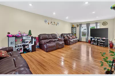 1162 Hyannis Circle, Carol Stream, IL 60188 - Photo 7