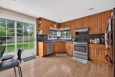 1162 Hyannis Circle, Carol Stream, IL 60188 - Photo 17