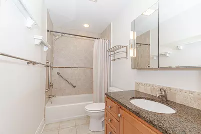 646 Adams Street #1W, Oak Park, IL 60304 - Photo 17