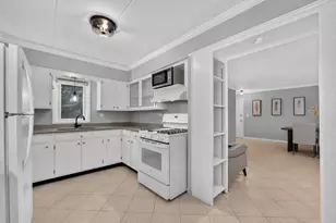 816 W St James St, Arlington Heights, IL 60005 - Photo 7