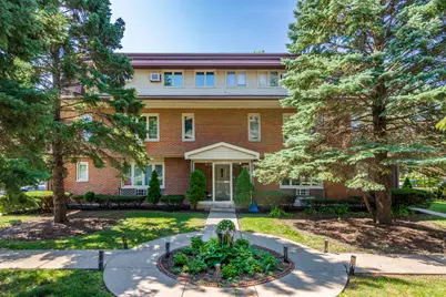 816 W Saint James Street #1W, Arlington Heights, IL 60005 - Photo 1