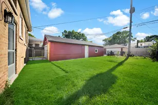11834 S Campbell Ave, Chicago, IL 60655 - Photo 33