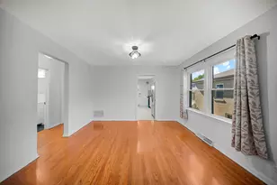 11834 S Campbell Ave, Chicago, IL 60655 - Photo 5